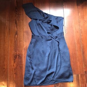 BCBG generation navy one should dress
